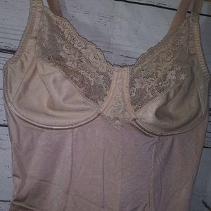 Maidenform 38D Shapewear